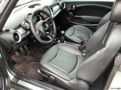 2012 MINI Cooper Convertible   - Photo 6 - Victoria, BC V8T 2W6