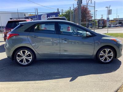 2014 Hyundai ELANTRA GT GL   - Photo 9 - Victoria, BC V8T 2W6