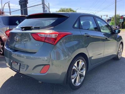 2014 Hyundai ELANTRA GT GL   - Photo 8 - Victoria, BC V8T 2W6