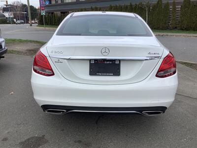 2018 Mercedes-Benz C 300 4MATIC   - Photo 8 - Victoria, BC V8T 2W6