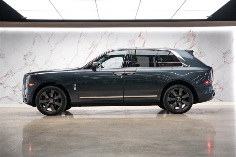 2024 Rolls-Royce Cullinan - Photo 2 - Huntington Beach, CA 92649