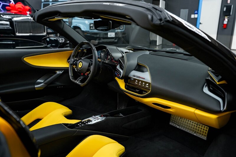 2025 Ferrari SF90 Spider - Photo 40 - Huntington Beach, CA 92649