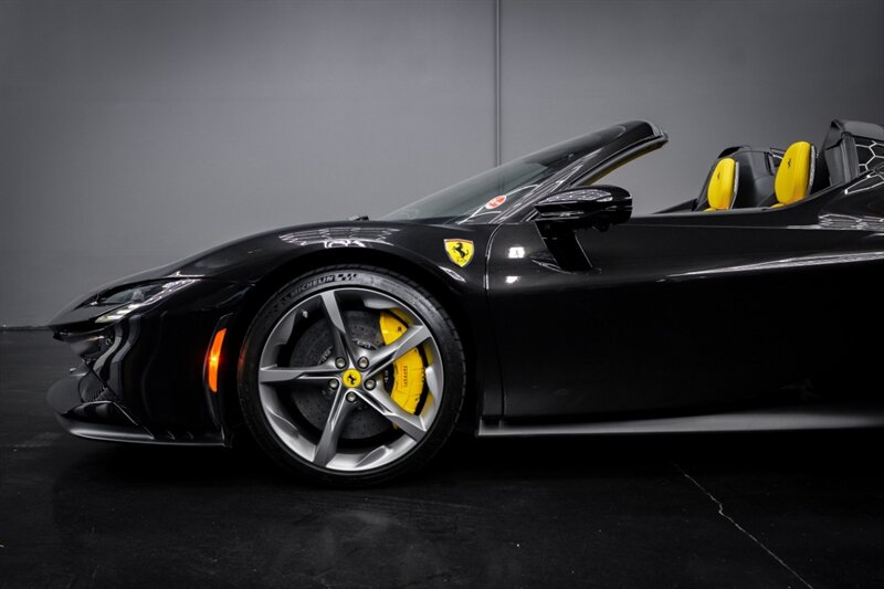 2025 Ferrari SF90 Spider - Photo 5 - Huntington Beach, CA 92649