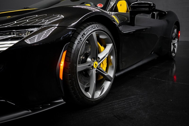 2025 Ferrari SF90 Spider - Photo 12 - Huntington Beach, CA 92649