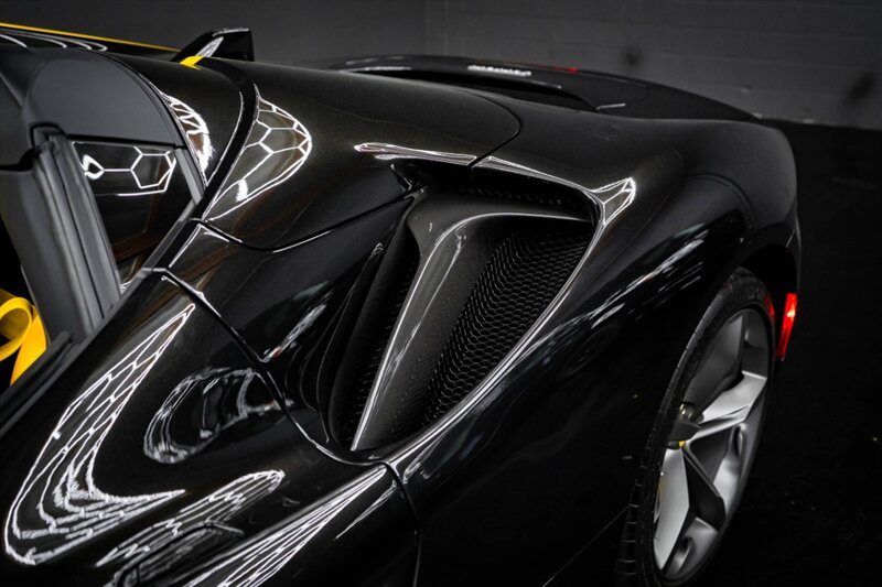 2025 Ferrari SF90 Spider - Photo 17 - Huntington Beach, CA 92649