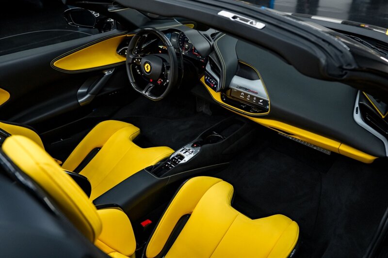 2025 Ferrari SF90 Spider - Photo 51 - Huntington Beach, CA 92649