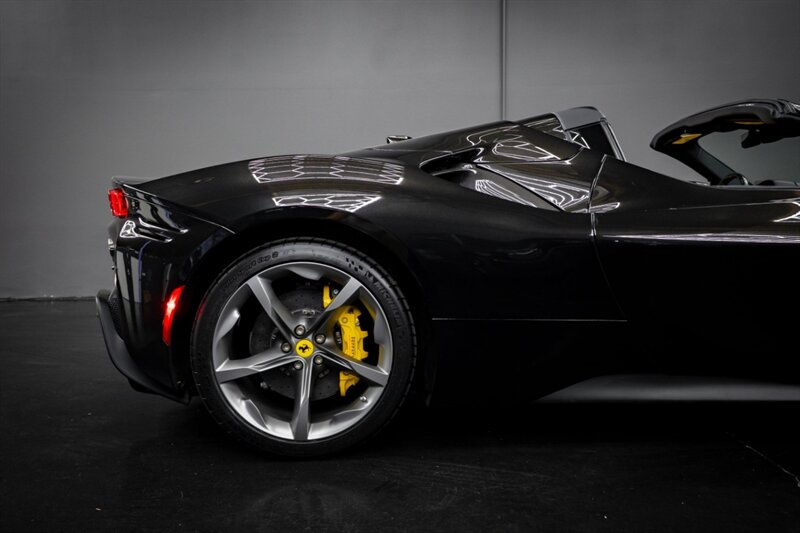 2025 Ferrari SF90 Spider - Photo 56 - Huntington Beach, CA 92649