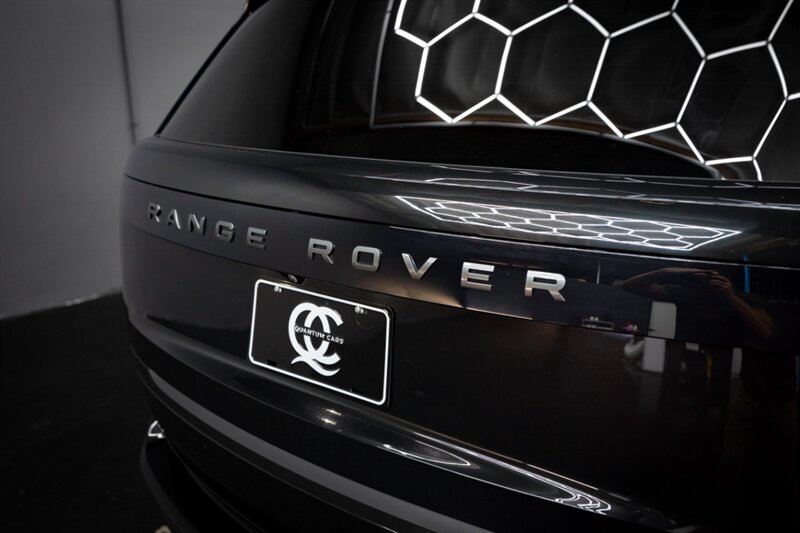 2025 Land Rover Range Rover P530 SE - Photo 8 - Huntington Beach, CA 92649