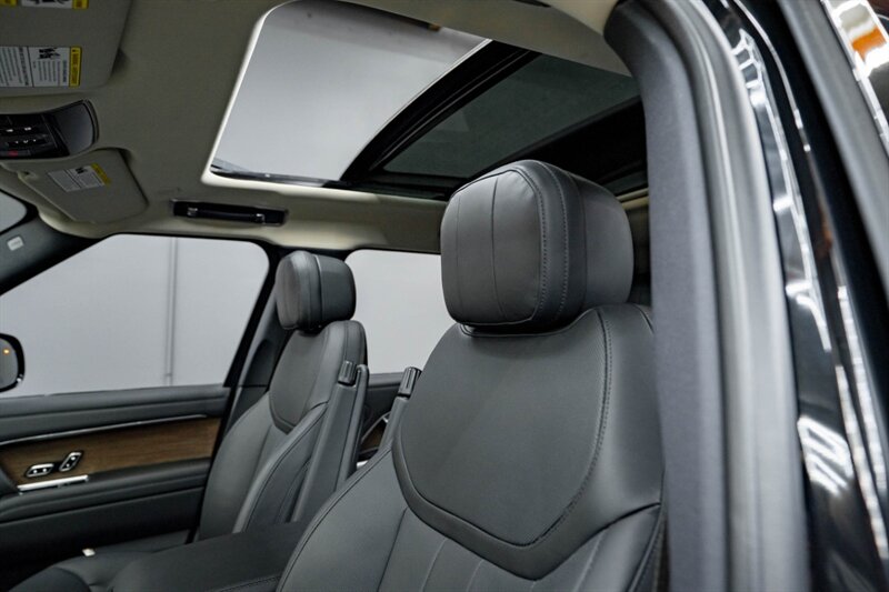 2025 Land Rover Range Rover P530 SE - Photo 46 - Huntington Beach, CA 92649