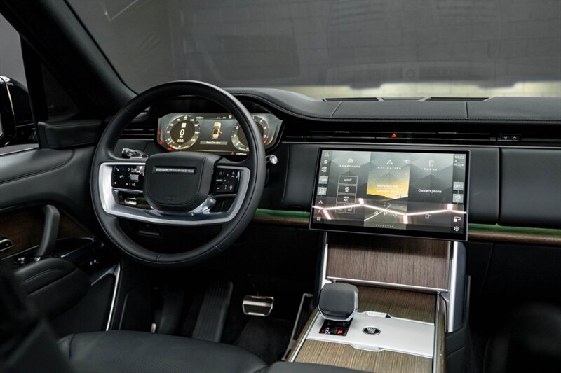2025 Land Rover Range Rover P530 SE - Photo 5 - Huntington Beach, CA 92649