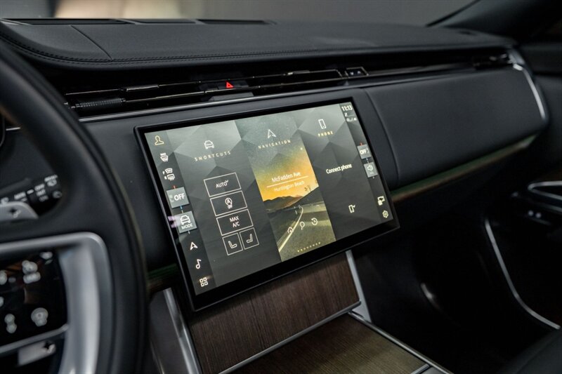 2025 Land Rover Range Rover P530 SE - Photo 37 - Huntington Beach, CA 92649