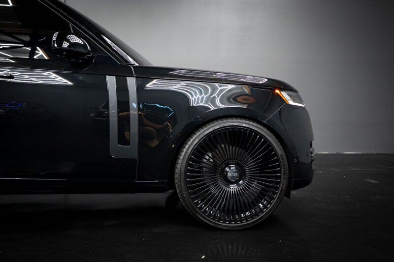 2025 Land Rover Range Rover P530 SE - Photo 12 - Huntington Beach, CA 92649