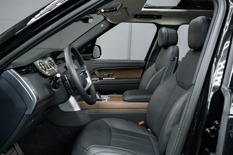 2025 Land Rover Range Rover P530 SE - Photo 48 - Huntington Beach, CA 92649