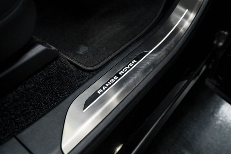 2025 Land Rover Range Rover P530 SE - Photo 24 - Huntington Beach, CA 92649