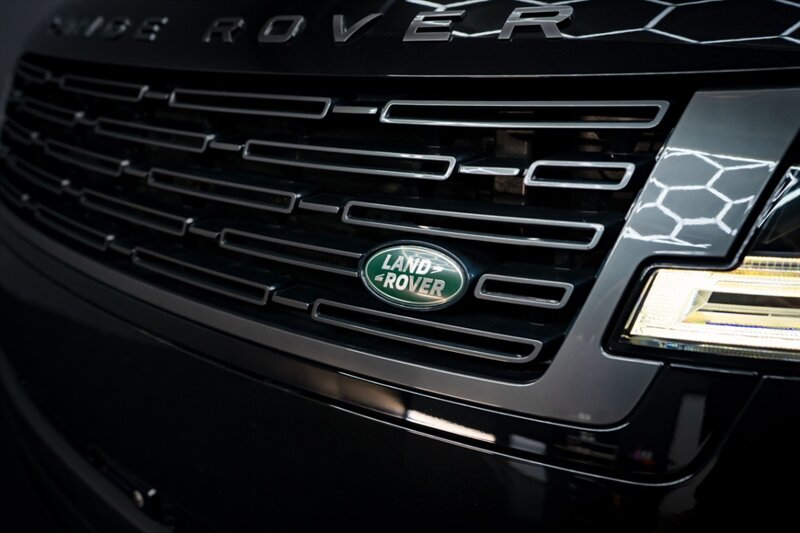 2025 Land Rover Range Rover P530 SE - Photo 55 - Huntington Beach, CA 92649