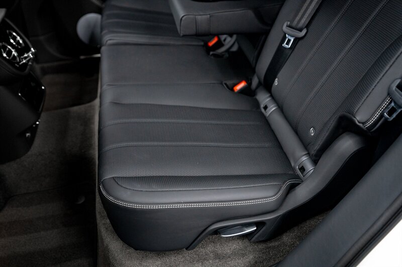 2024 Bentley Bentayga V8 - Photo 45 - Huntington Beach, CA 92649