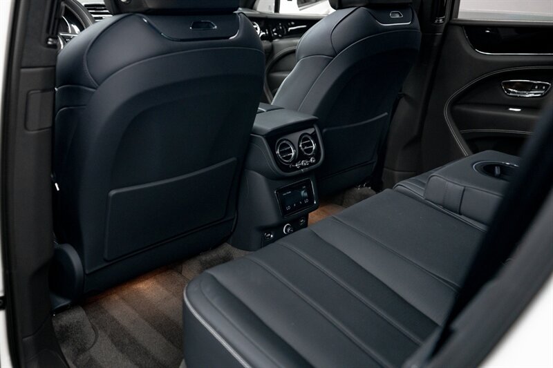 2024 Bentley Bentayga V8 - Photo 46 - Huntington Beach, CA 92649