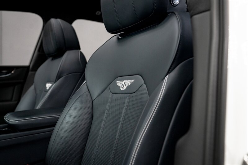 2024 Bentley Bentayga V8 - Photo 32 - Huntington Beach, CA 92649