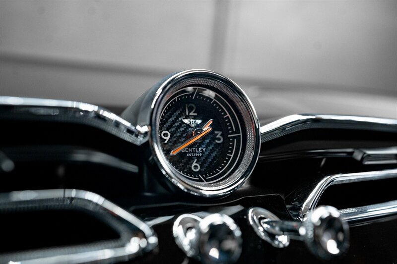 2024 Bentley Bentayga V8 - Photo 51 - Huntington Beach, CA 92649