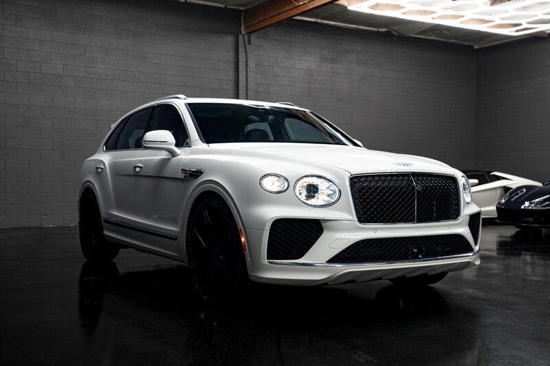2024 Bentley Bentayga V8 - Photo 3 - Huntington Beach, CA 92649