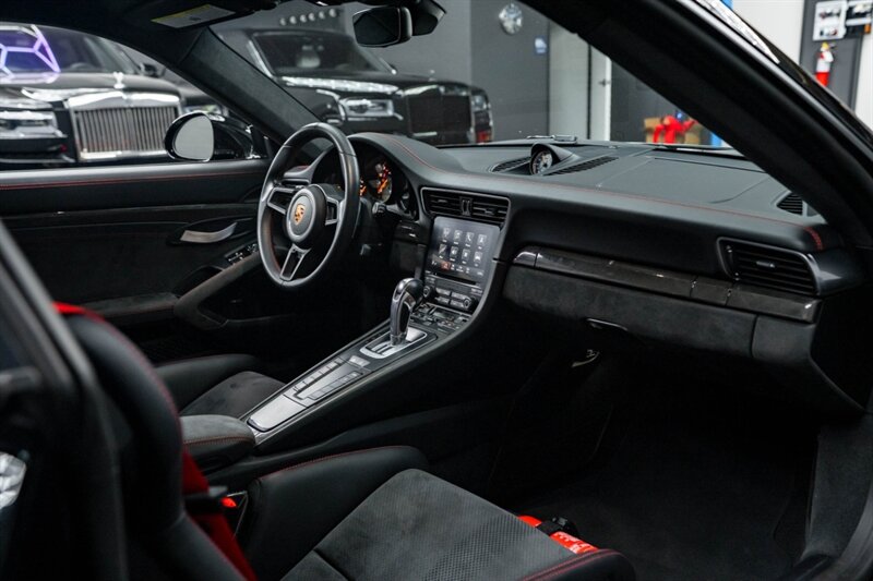 2019 Porsche 911 GT3 RS - Photo 43 - Huntington Beach, CA 92649