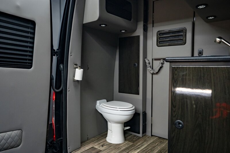2022 Mercedes-Benz Sprinter 3500XD - Photo 84 - Huntington Beach, CA 92649