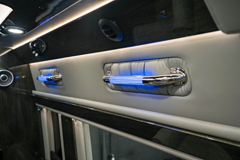 2022 Mercedes-Benz Sprinter 3500XD - Photo 57 - Huntington Beach, CA 92649