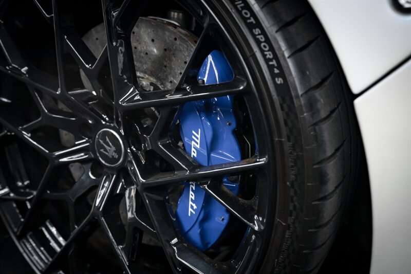 2022 Maserati MC20 ARIA - Photo 17 - Huntington Beach, CA 92649