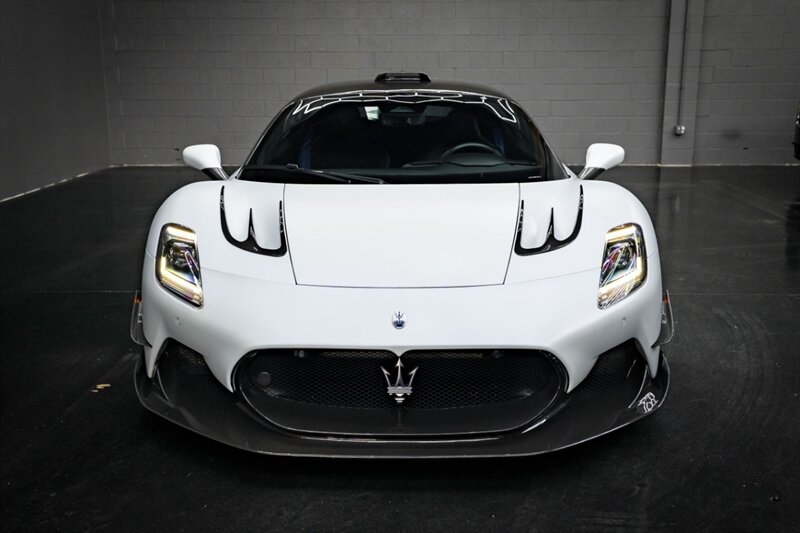 2022 Maserati MC20 ARIA - Photo 2 - Huntington Beach, CA 92649