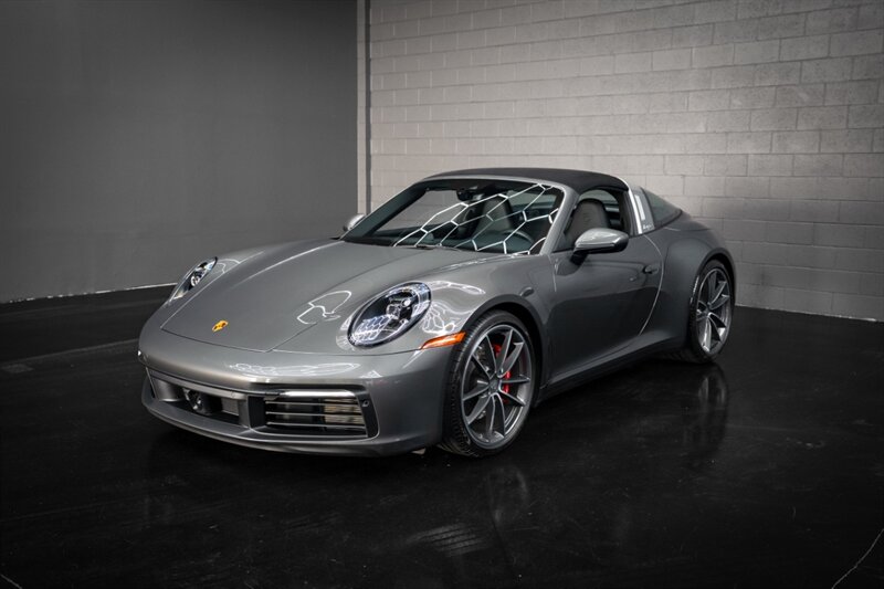 2024 Porsche 911 Targa 4S   - Photo 1 - Huntington Beach, CA 92649