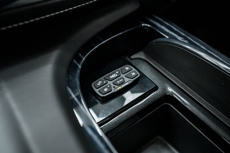 2023 Cadillac Escalade-V ESV - Photo 33 - Huntington Beach, CA 92649
