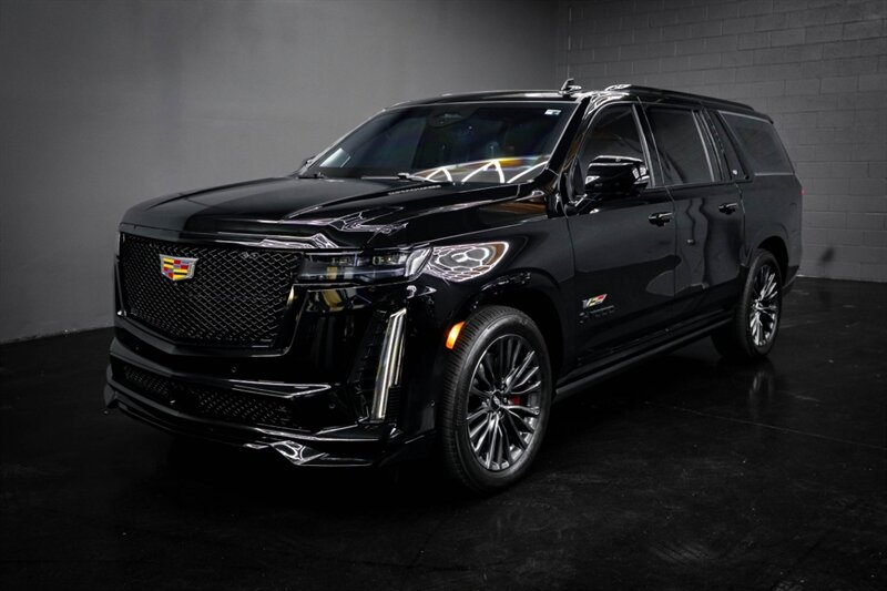 2023 Cadillac Escalade-V ESV - Photo 4 - Huntington Beach, CA 92649