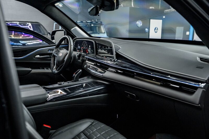 2023 Cadillac Escalade-V ESV - Photo 38 - Huntington Beach, CA 92649
