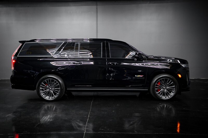 2023 Cadillac Escalade-V ESV - Photo 63 - Huntington Beach, CA 92649