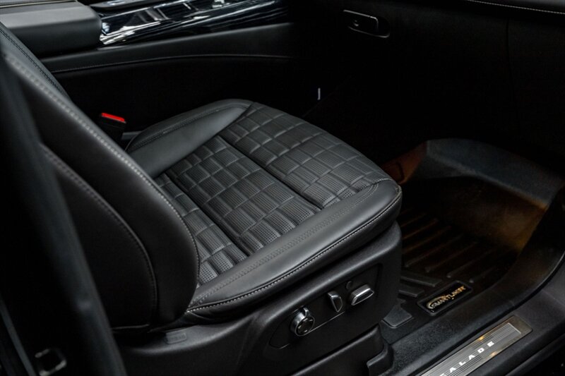 2023 Cadillac Escalade-V ESV - Photo 43 - Huntington Beach, CA 92649