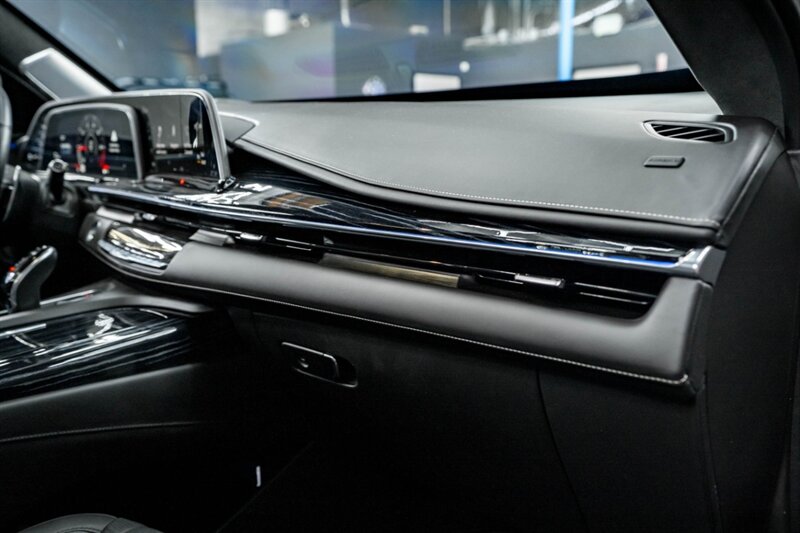 2023 Cadillac Escalade-V ESV - Photo 44 - Huntington Beach, CA 92649
