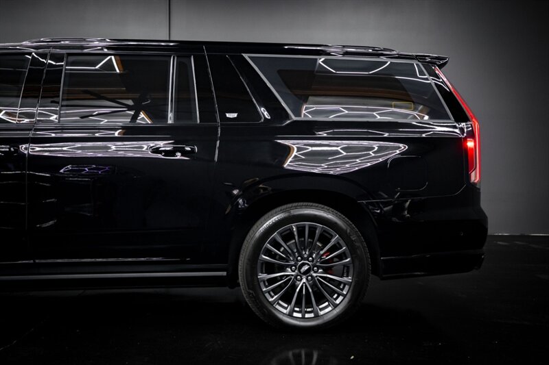2023 Cadillac Escalade-V ESV - Photo 7 - Huntington Beach, CA 92649