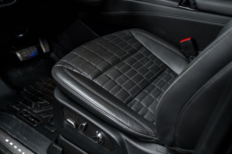 2023 Cadillac Escalade-V ESV - Photo 22 - Huntington Beach, CA 92649