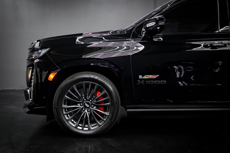 2023 Cadillac Escalade-V ESV - Photo 6 - Huntington Beach, CA 92649
