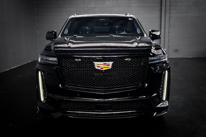 2023 Cadillac Escalade-V ESV - Photo 2 - Huntington Beach, CA 92649