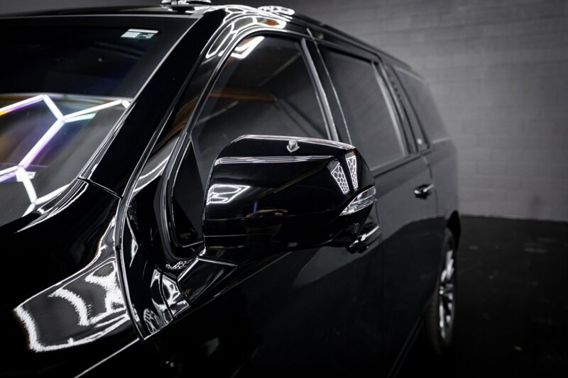 2023 Cadillac Escalade-V ESV - Photo 15 - Huntington Beach, CA 92649