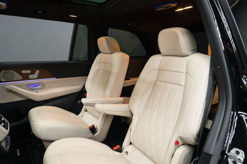 2024 Mercedes-Benz AMG GLS 63 - Photo 18 - Huntington Beach, CA 92649