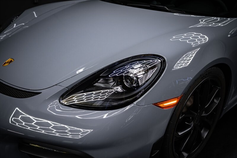 2023 Porsche 718 Cayman GT4 - Photo 9 - Huntington Beach, CA 92649