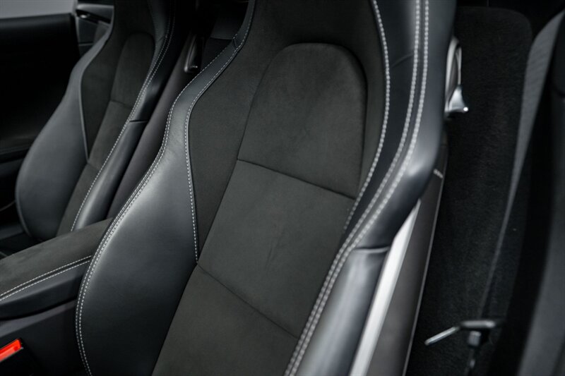 2023 Porsche 718 Cayman GT4 - Photo 25 - Huntington Beach, CA 92649