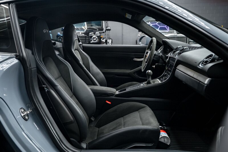 2023 Porsche 718 Cayman GT4 - Photo 41 - Huntington Beach, CA 92649