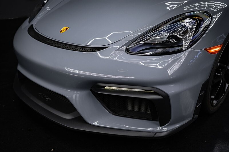 2023 Porsche 718 Cayman GT4 - Photo 11 - Huntington Beach, CA 92649
