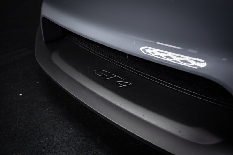 2023 Porsche 718 Cayman GT4 - Photo 12 - Huntington Beach, CA 92649