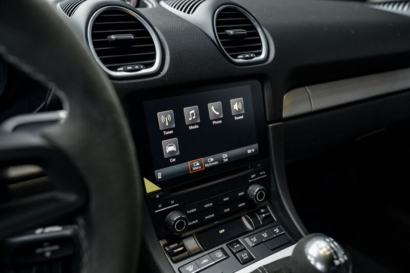 2023 Porsche 718 Cayman GT4 - Photo 32 - Huntington Beach, CA 92649