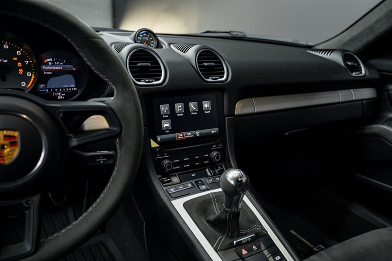 2023 Porsche 718 Cayman GT4 - Photo 31 - Huntington Beach, CA 92649