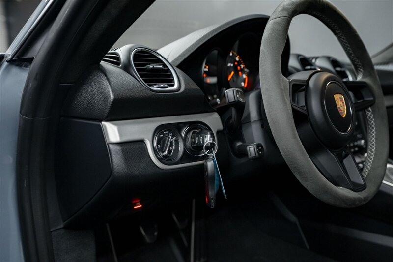 2023 Porsche 718 Cayman GT4 - Photo 30 - Huntington Beach, CA 92649